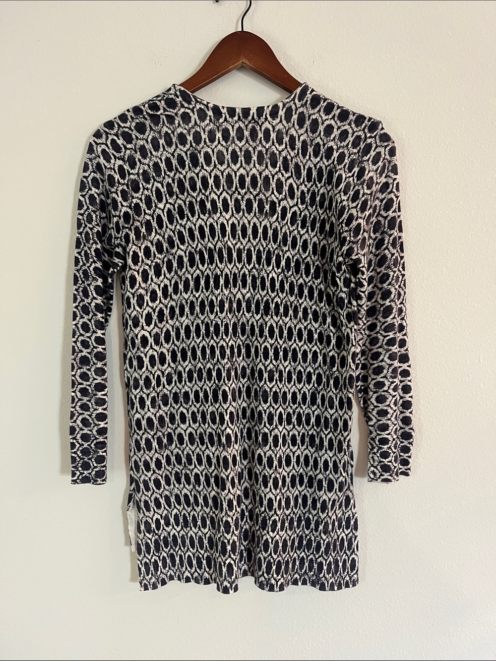 NWT LOFT Navy & White Geometric V-Neck Knit Tunic with Tassel Ties - Picture 4 of 4